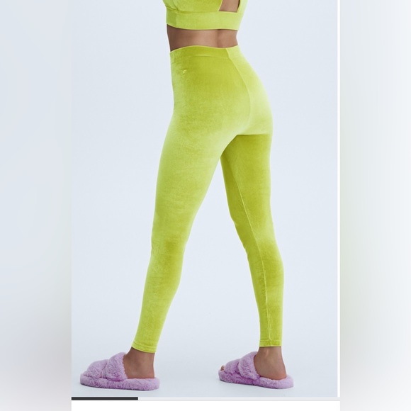 Fabletics Velour Track Suit in Golden Leaf Medium, Donna Velour Hoodie, Emma Leg - Picture 12 of 12